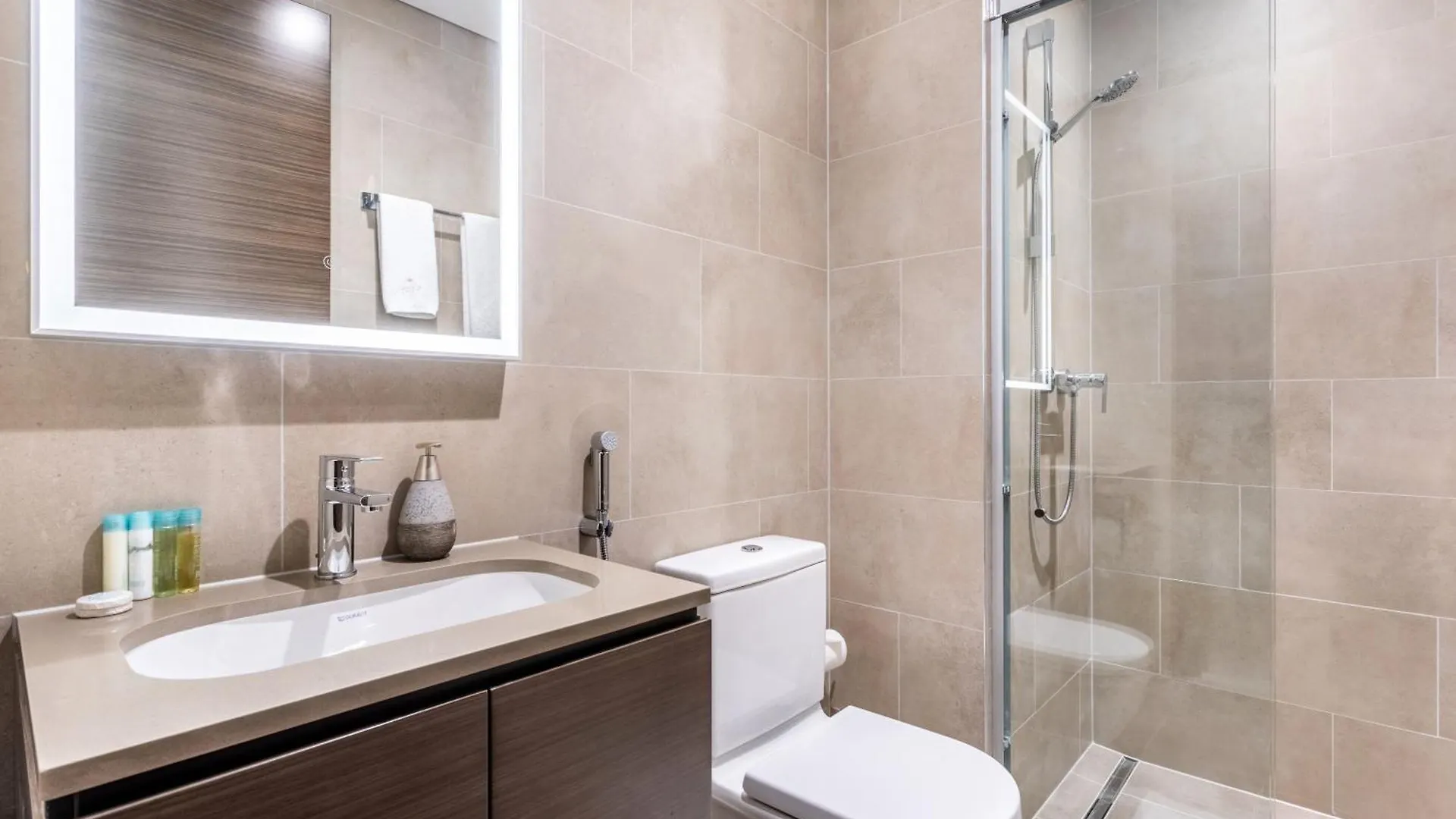 Stay By Latinem Luxury 1Br Plus Study Holiday Home Cv A2812 Near Downtown Dubai Apartment