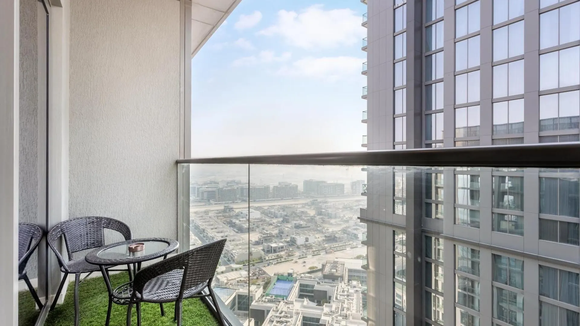 Stay By Latinem Luxury 1Br Plus Study Holiday Home Cv A2812 Near Downtown Dubai 0*,  United Arab Emirates