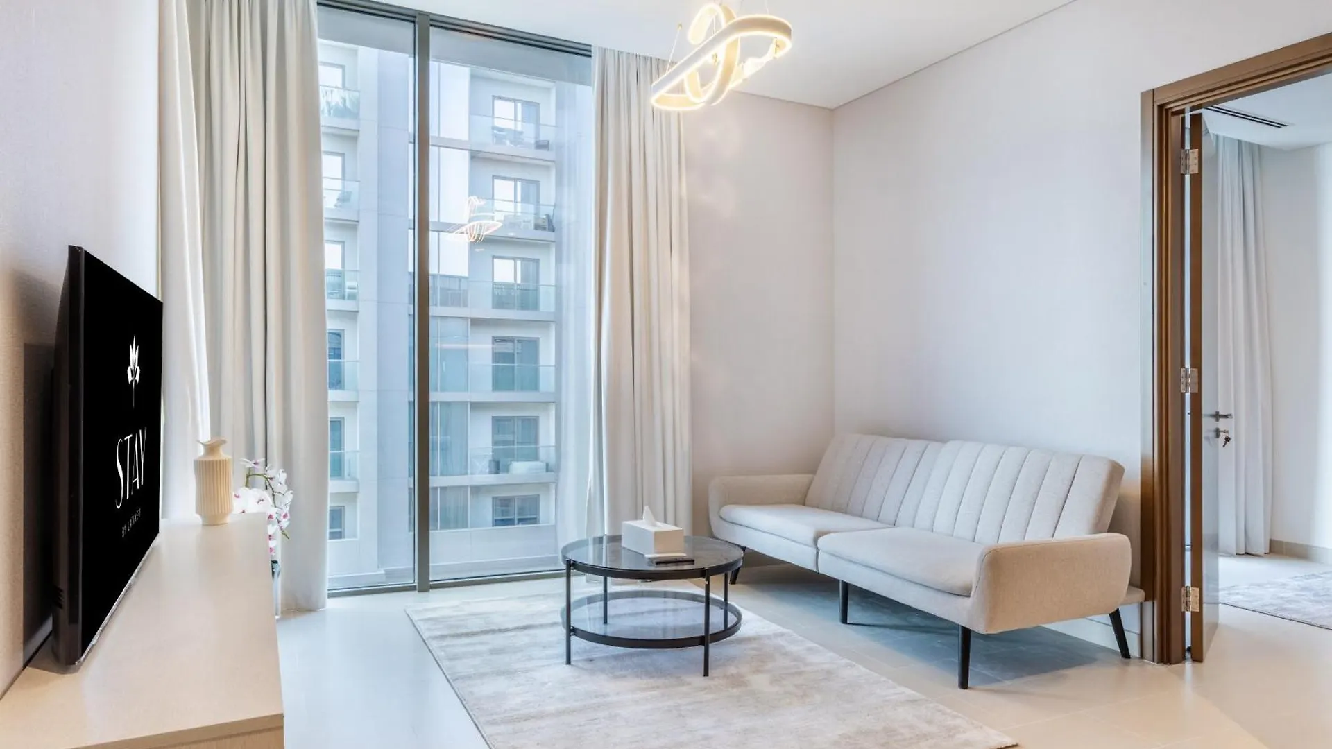 Stay By Latinem Luxury 1Br Plus Study Holiday Home Cv A2812 Near Downtown Dubai Apartment