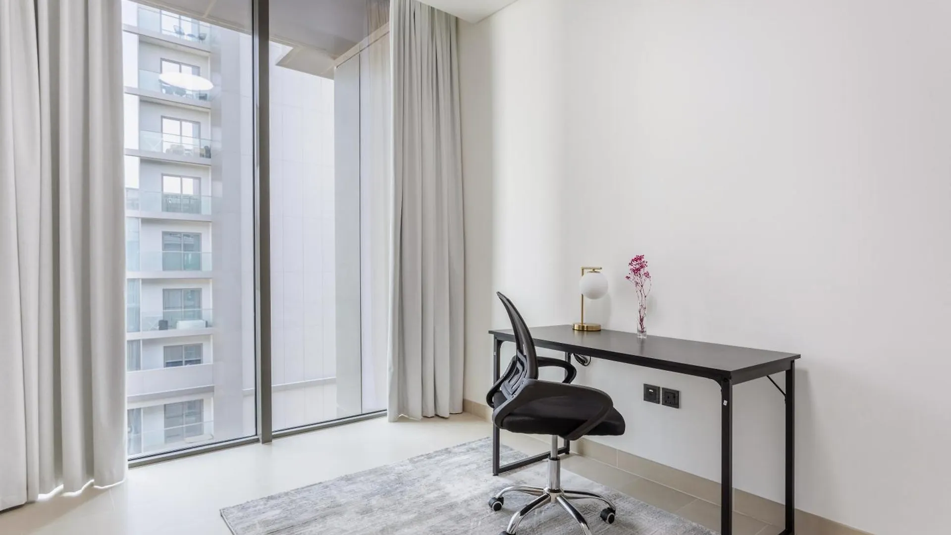 Stay By Latinem Luxury 1Br Plus Study Holiday Home Cv A2812 Near Downtown Dubai 0*,  United Arab Emirates