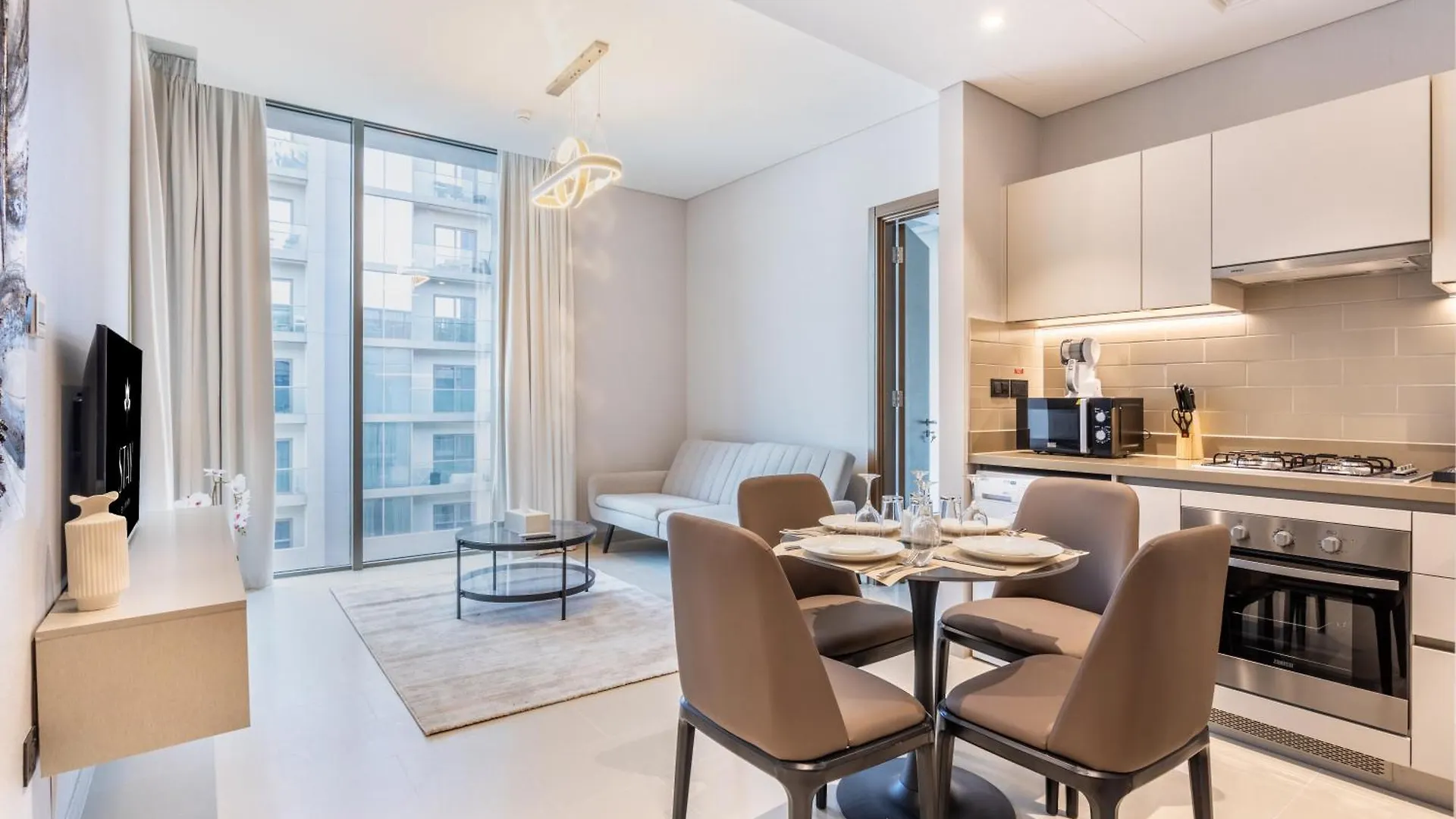 Stay By Latinem Luxury 1Br Plus Study Holiday Home Cv A2812 Near Downtown Dubai United Arab Emirates